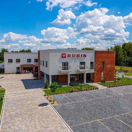 Hotel Rubin Stara Blotnica ภายนอก รูปภาพ