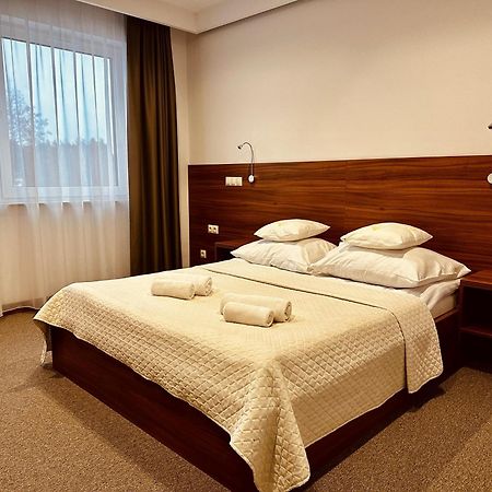 Hotel Rubin Stara Blotnica ภายนอก รูปภาพ