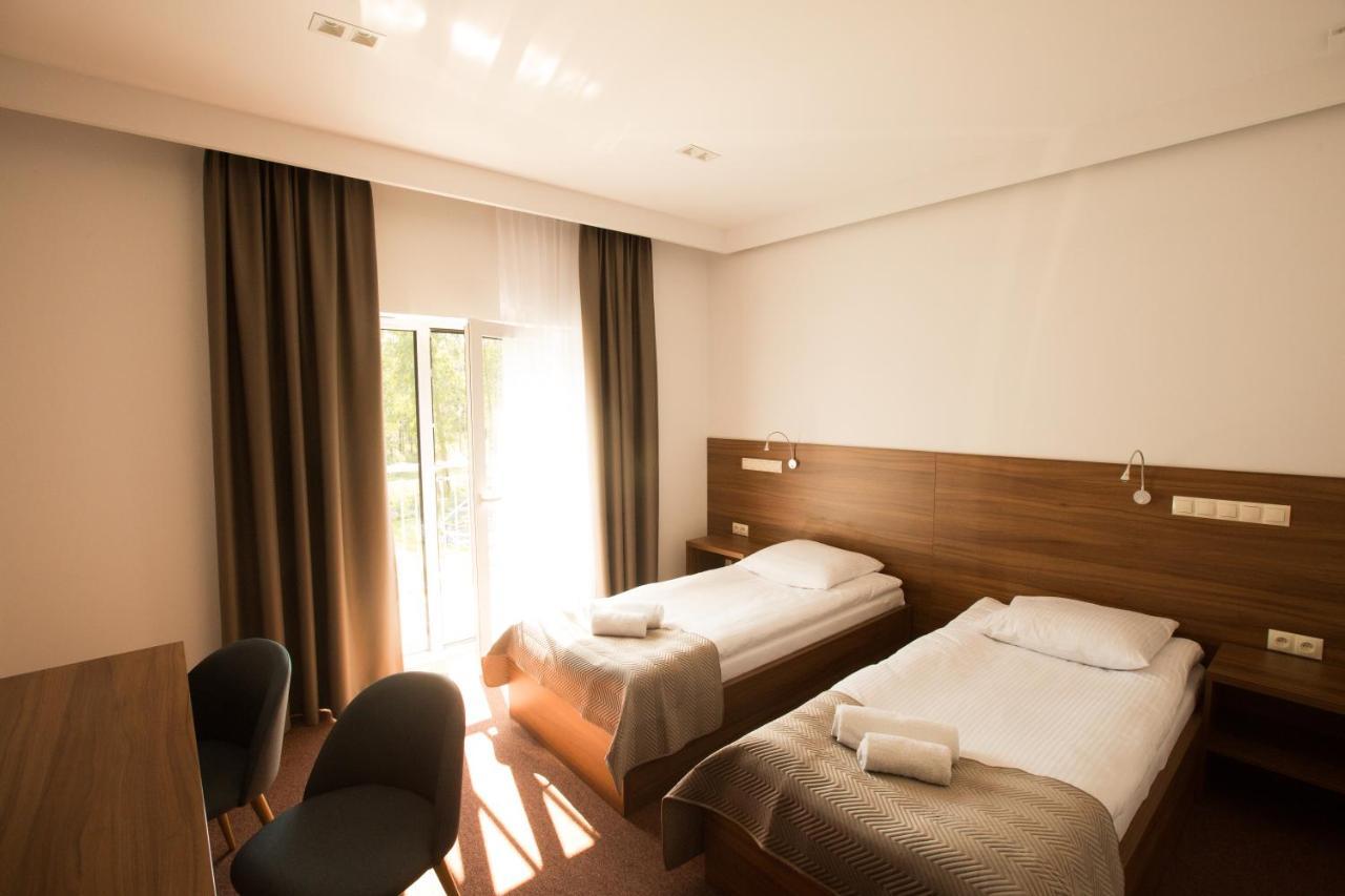 Hotel Rubin Stara Blotnica ภายนอก รูปภาพ