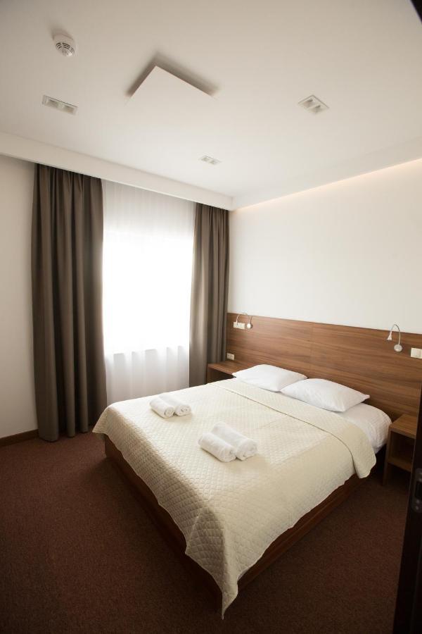 Hotel Rubin Stara Blotnica ภายนอก รูปภาพ