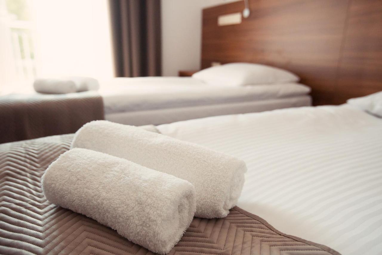 Hotel Rubin Stara Blotnica ภายนอก รูปภาพ