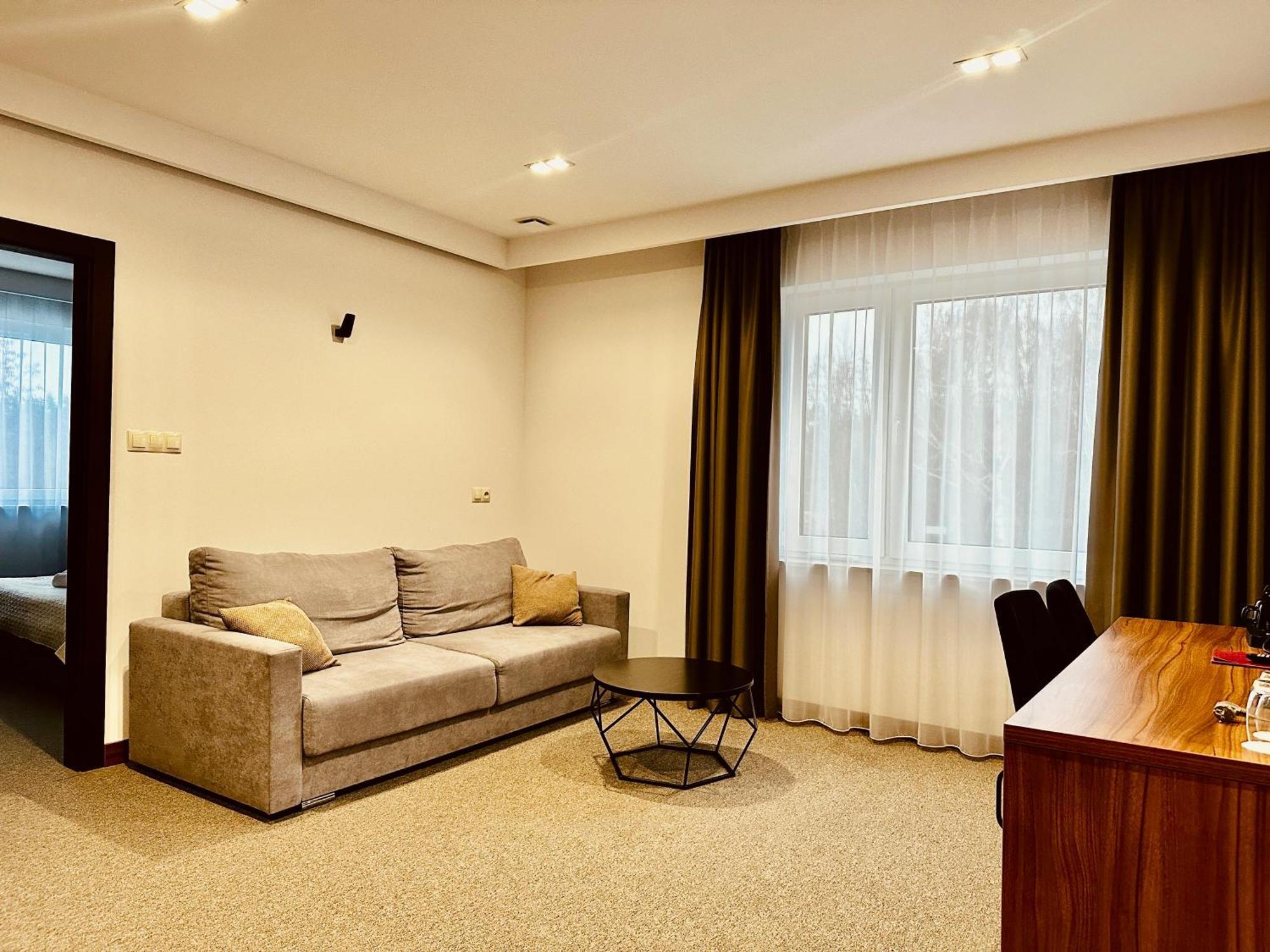 Hotel Rubin Stara Blotnica ภายนอก รูปภาพ