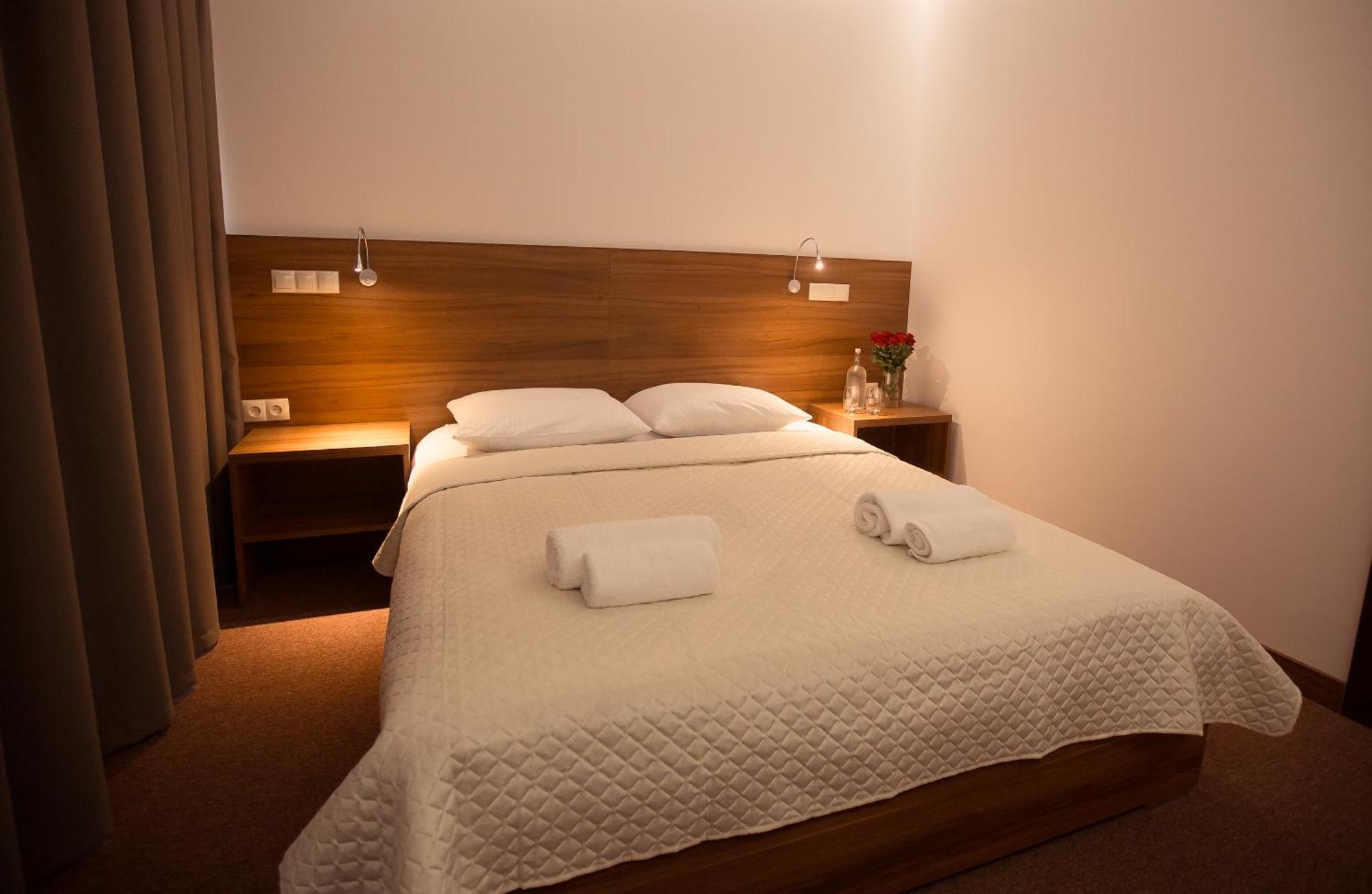 Hotel Rubin Stara Blotnica ภายนอก รูปภาพ